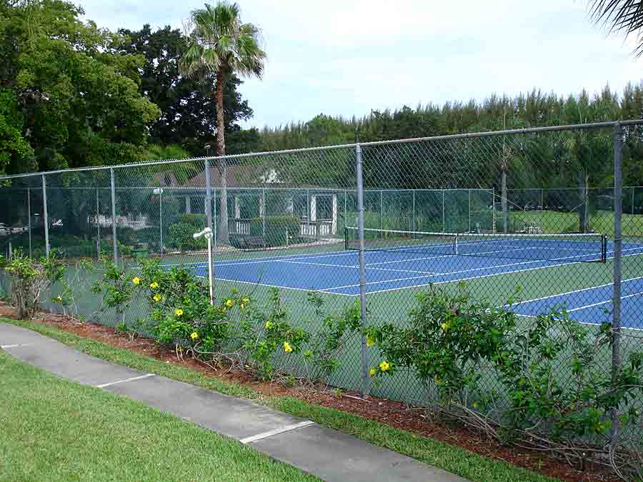 Golf And Tennis Club Tennis Courts